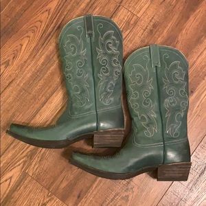 Tourquoise Ariat Cowboy Boots